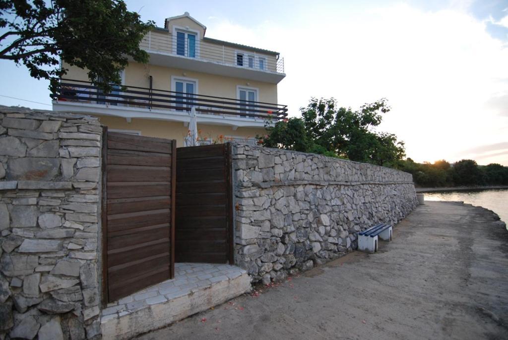 Apartments Kraj, Tratica Beach Kraj  エクステリア 写真