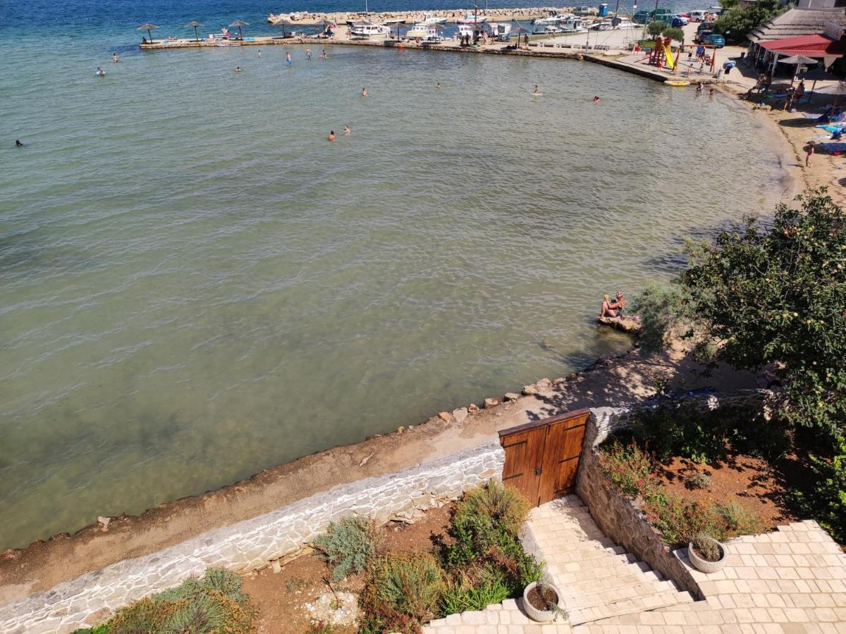 Apartments Kraj, Tratica Beach Kraj  エクステリア 写真